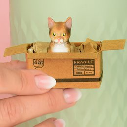 Aimant chat fait main « Brown Tabby » - Mini boîte avec aimant néodyme