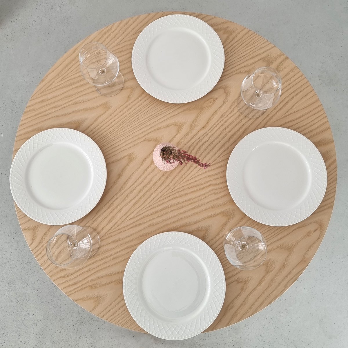 Round table Jubi natural ash veneer