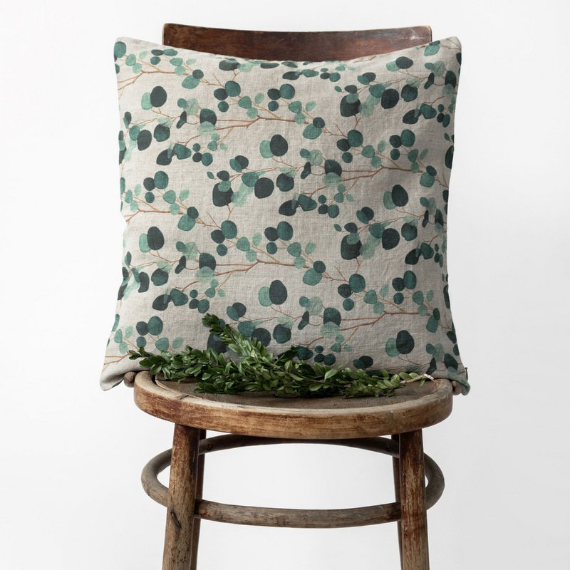 Housse de coussin eucalyptus sur lin naturel