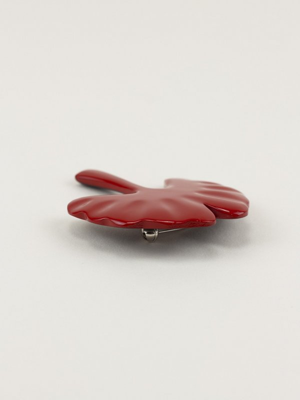 Red lacquered gingko brooch