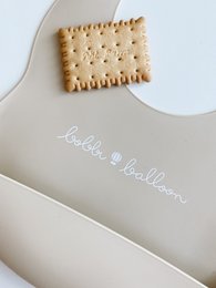 Silicone bib - Oyster Beige