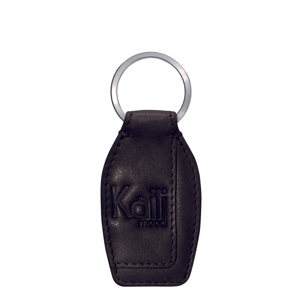K10753AB | Sleutelhanger van echt volnerf leer, met lichte nerf. Zwarte kleur Ring van gepolijst nikkel. Totale afmetingen: 3,5 x 9 x 0,5 cm. Verpakking: stijve bodem/deksel geschenkdoos