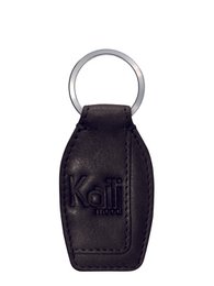 K10753AB | Llavero en auténtica piel plena flor, con leve flor. Color negro Anillo de Niquel Pulido. Dimensiones totales: 3,5 x 9 x 0,5 cm. Embalaje: Fondo rígido/tapa Caja de regalo