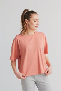 1220-053 | Women's Flammé loose t-shirt - salmon red