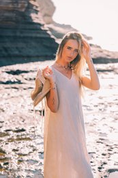 SUNSET — Vestido midi de lino sin mangas con cuello en V