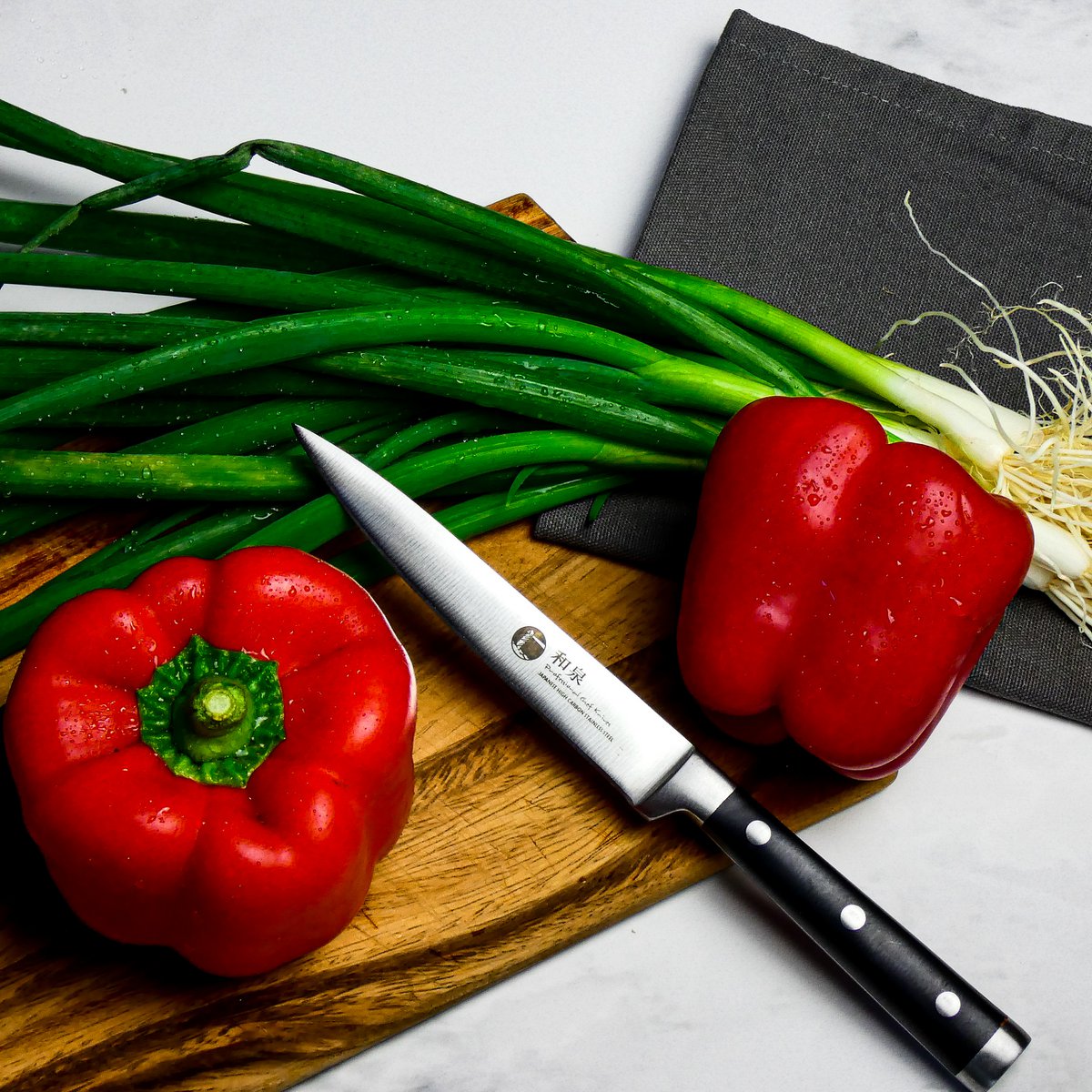 IZUMI ICHIAGO Cuchillo para verduras "Cuchillos profesionales de chef" fabricado en acero inoxidable japonés de alto carbono