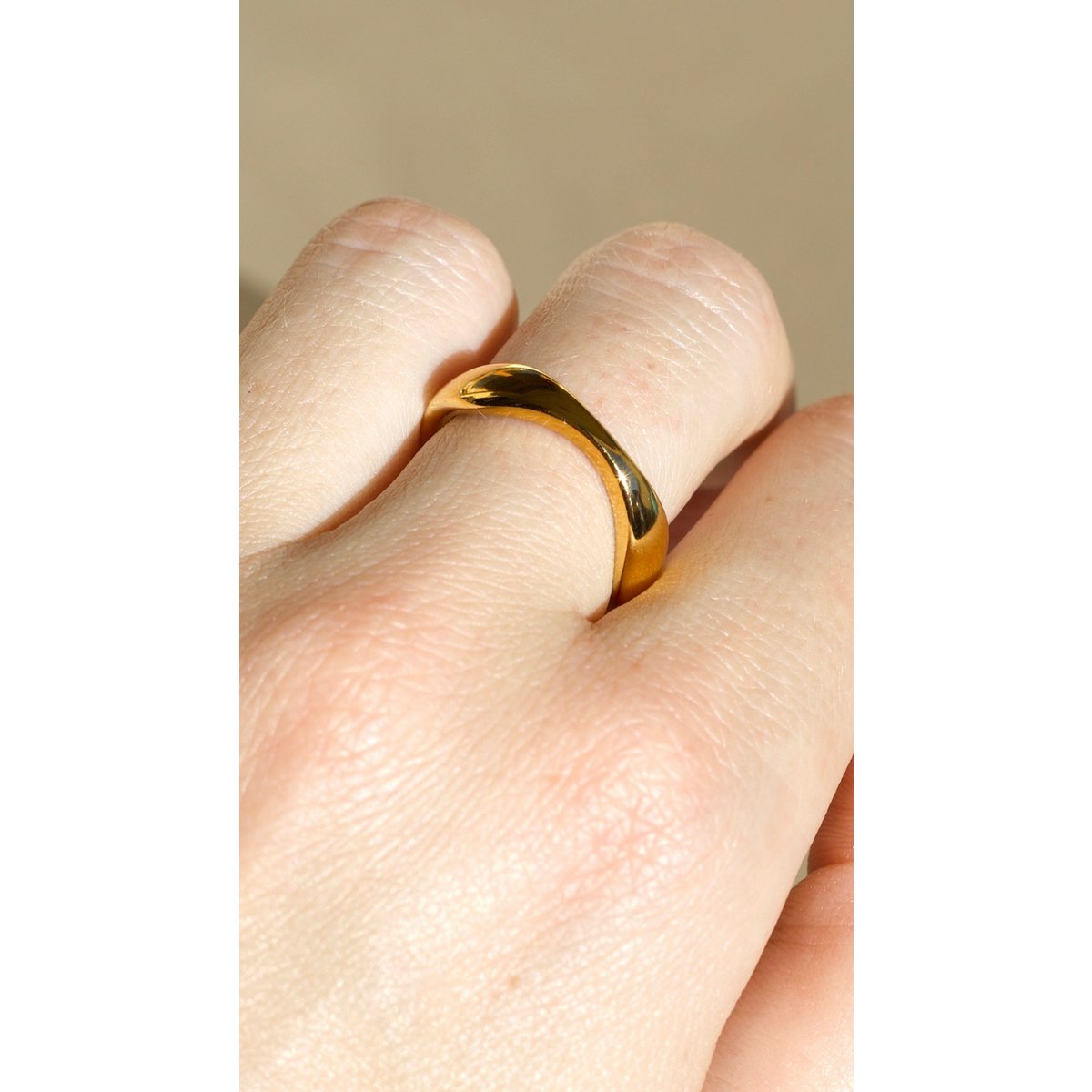 Anello di impilamento a strati d'onda