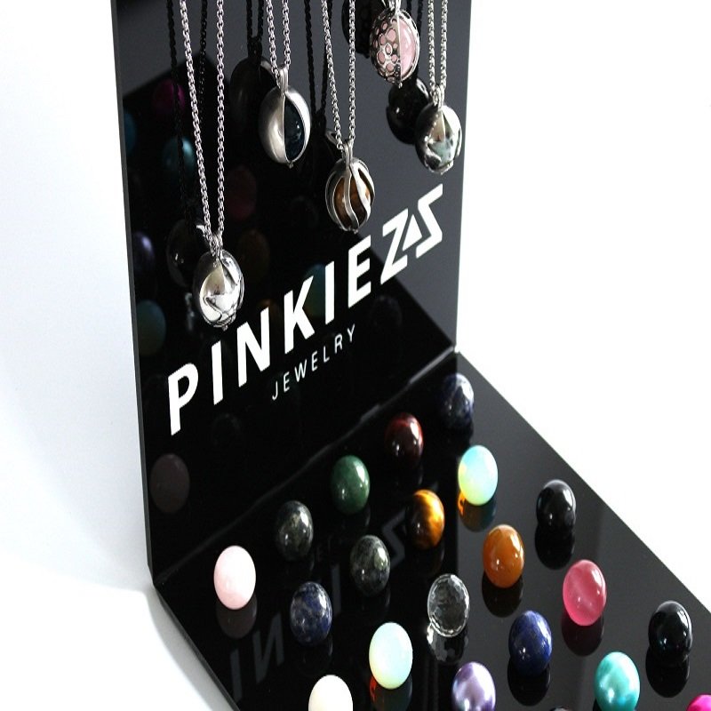 Pinkiezz display