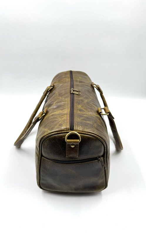 Håndlavet rejsetaske i mørk olivenlæder – Artisan 42 cm "Deep Forest" kompakt weekender & unisex duffel