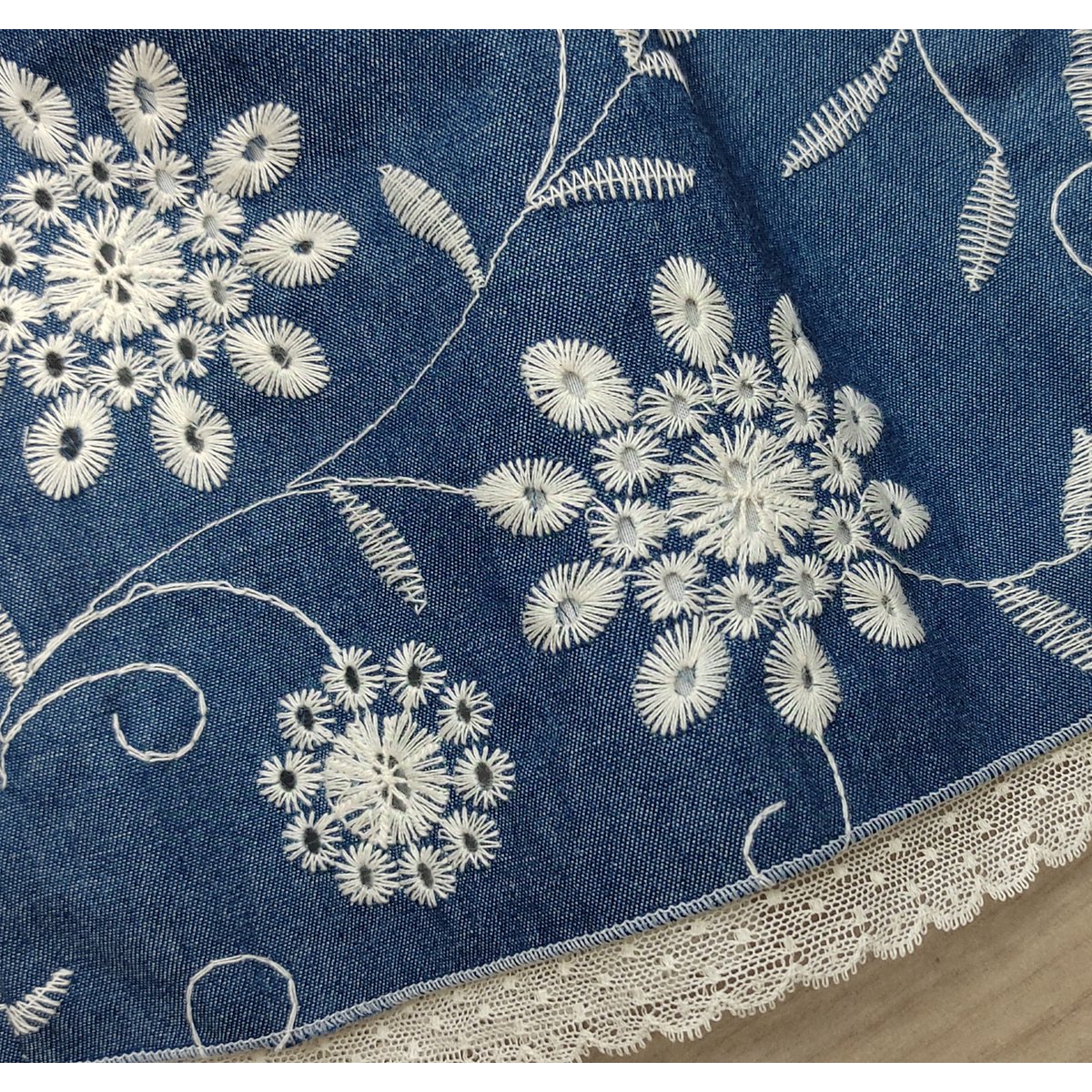 Robe en jean brodée Agnes