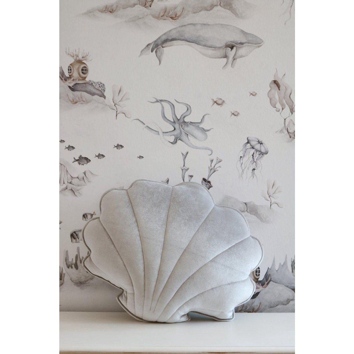 Samt-Muschelkissen „Silver Pearl“.