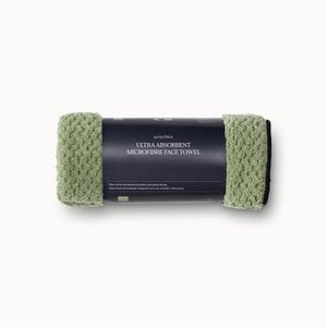 Ultra absorbent towel for the face