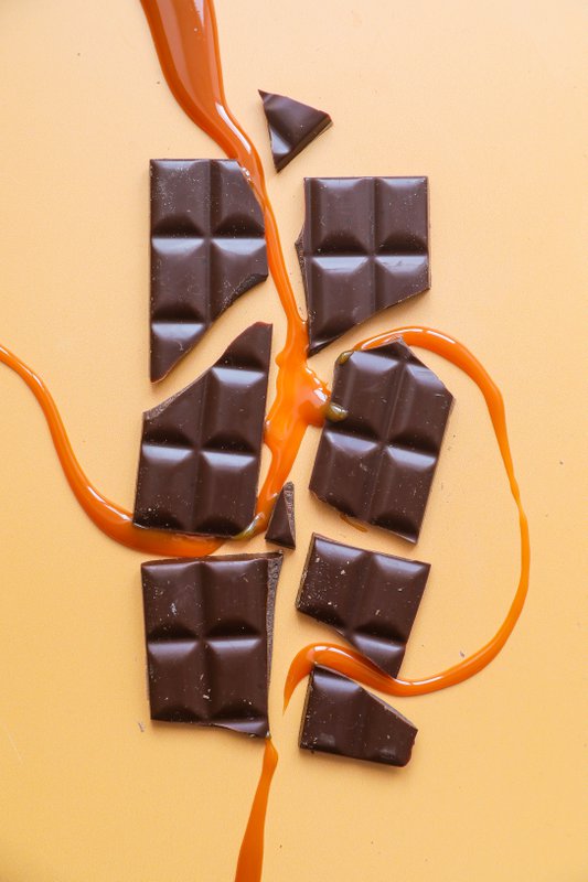Barretta vegana di cioccolato al latte d'avena H!P Caramello salato