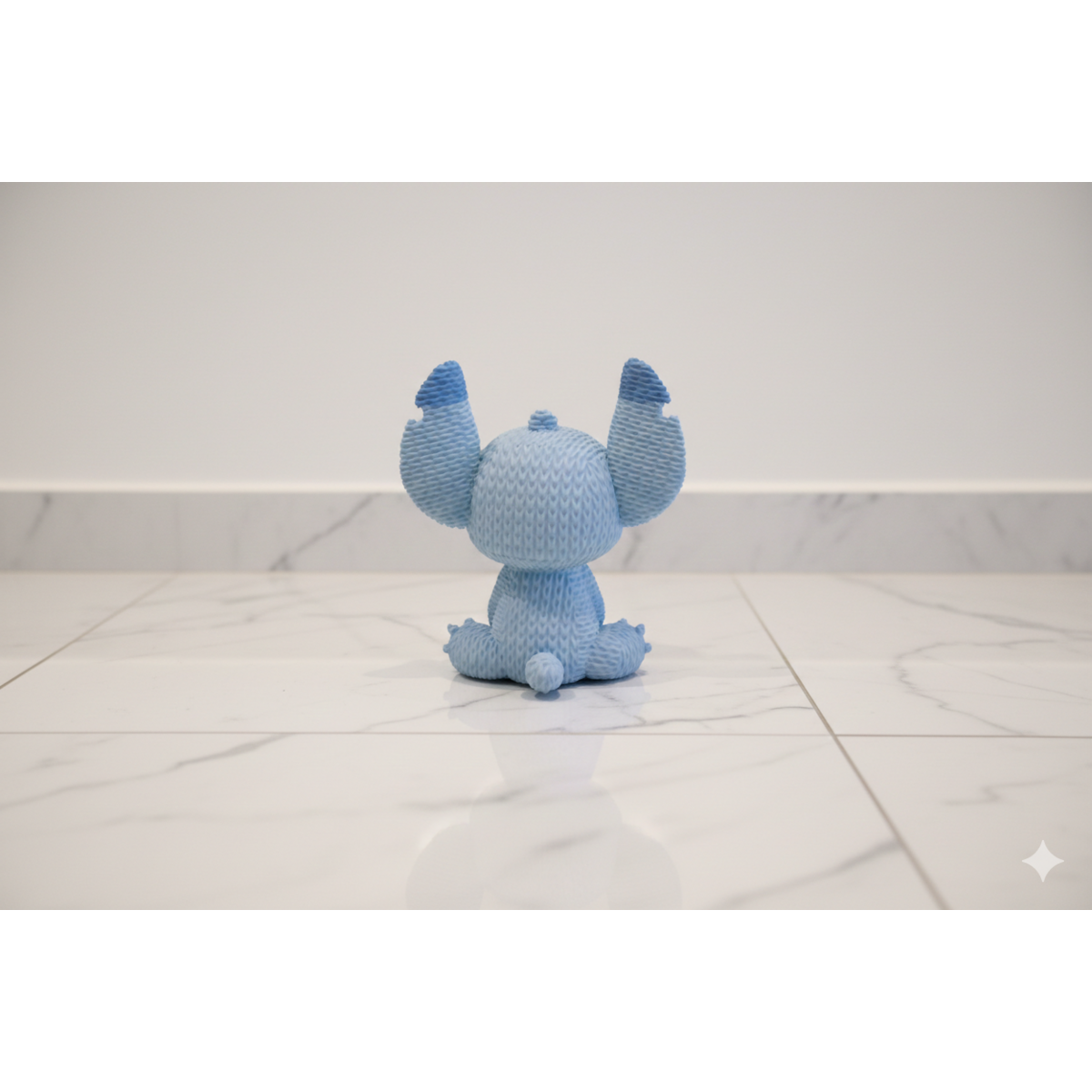 Eterna Wonder — Figurka fantastycznego stworzenia z dzianiny — Dekoracyjna mini rzeźba — Jasnoniebieski — 15 cm
