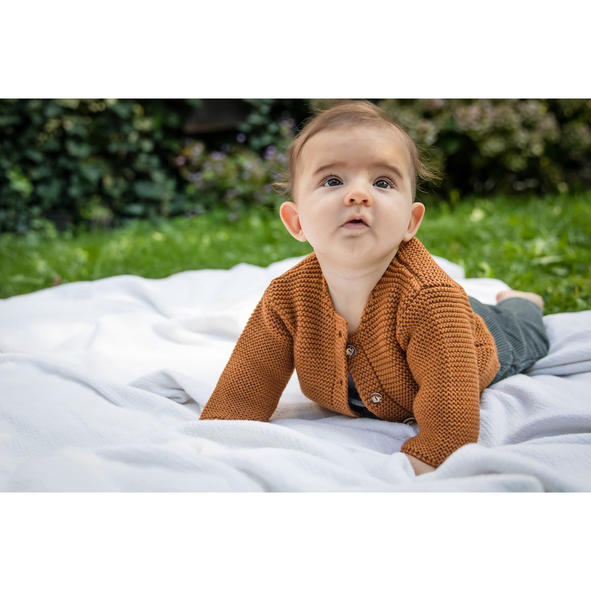 Vest voor pasgeborenen en baby's gemaakt van 100% de beste merinowol - hert - het perfecte cadeau voor een geboorte