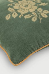 Kussenhoes | Camellia Eucalyptus kruissteekkussenhoes van Sanctuary Living