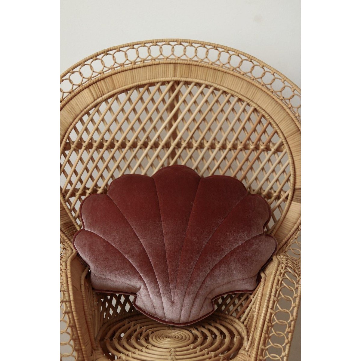 Almohada de concha de terciopelo “Cosmic Pearl”