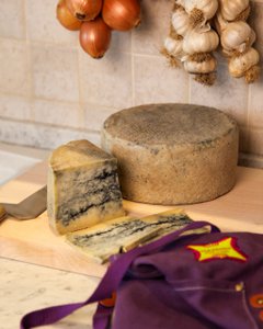 🇬🇧 Pecorino gemarmerd met truffels – ambachtelijke kaas verfijnd met truffels