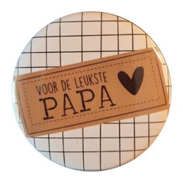 Button opener met tekst ''Voor de leukste papa'' 56mm geruit.
