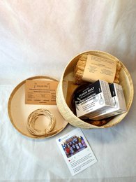 Confezione regalo a forma di baule di banana a più vie
