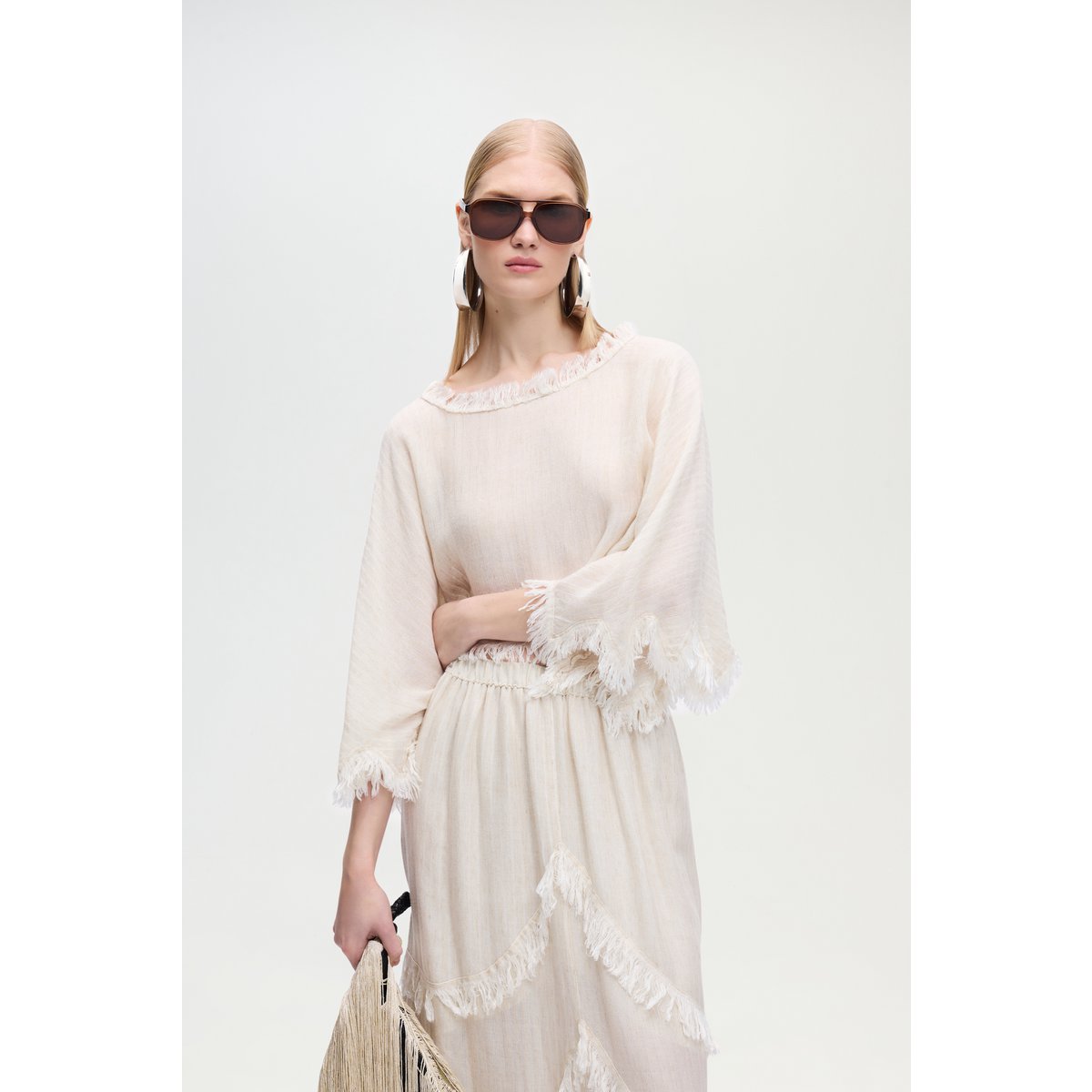 IKIKIZ Crop-Bluse aus natürlichem TENCEL™-Leinen