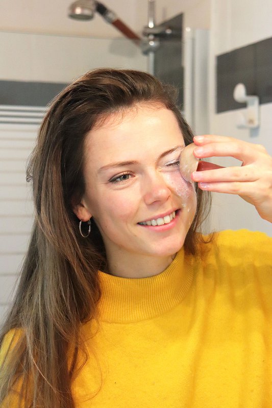 Solid makeup remover