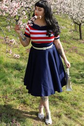 EU Stock Darlene Retro Swing Dress in Navy med røde og hvide striber