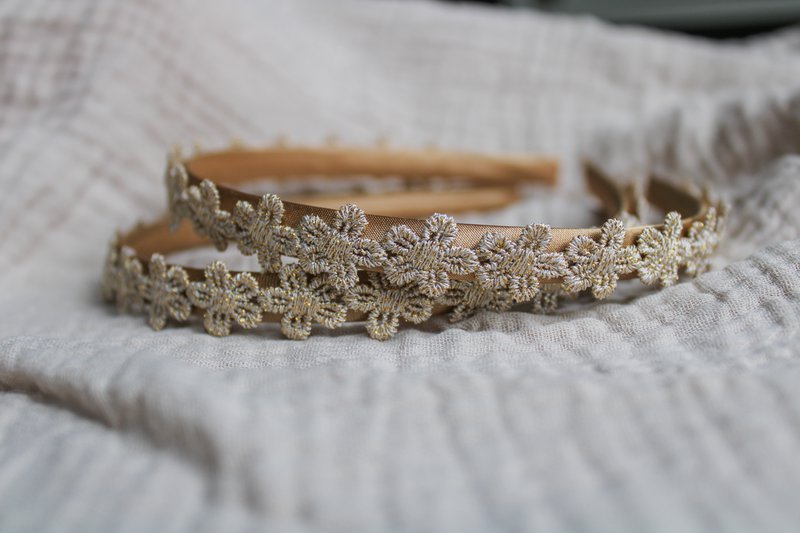 Diadeem gold flower
