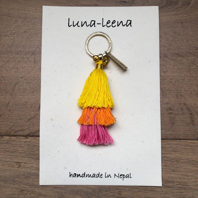 Luna -Leena Keychain Tassels Yellow - Bag Charm - Organic Cotton - Håndlavet i Nepal - Bagbøjle
