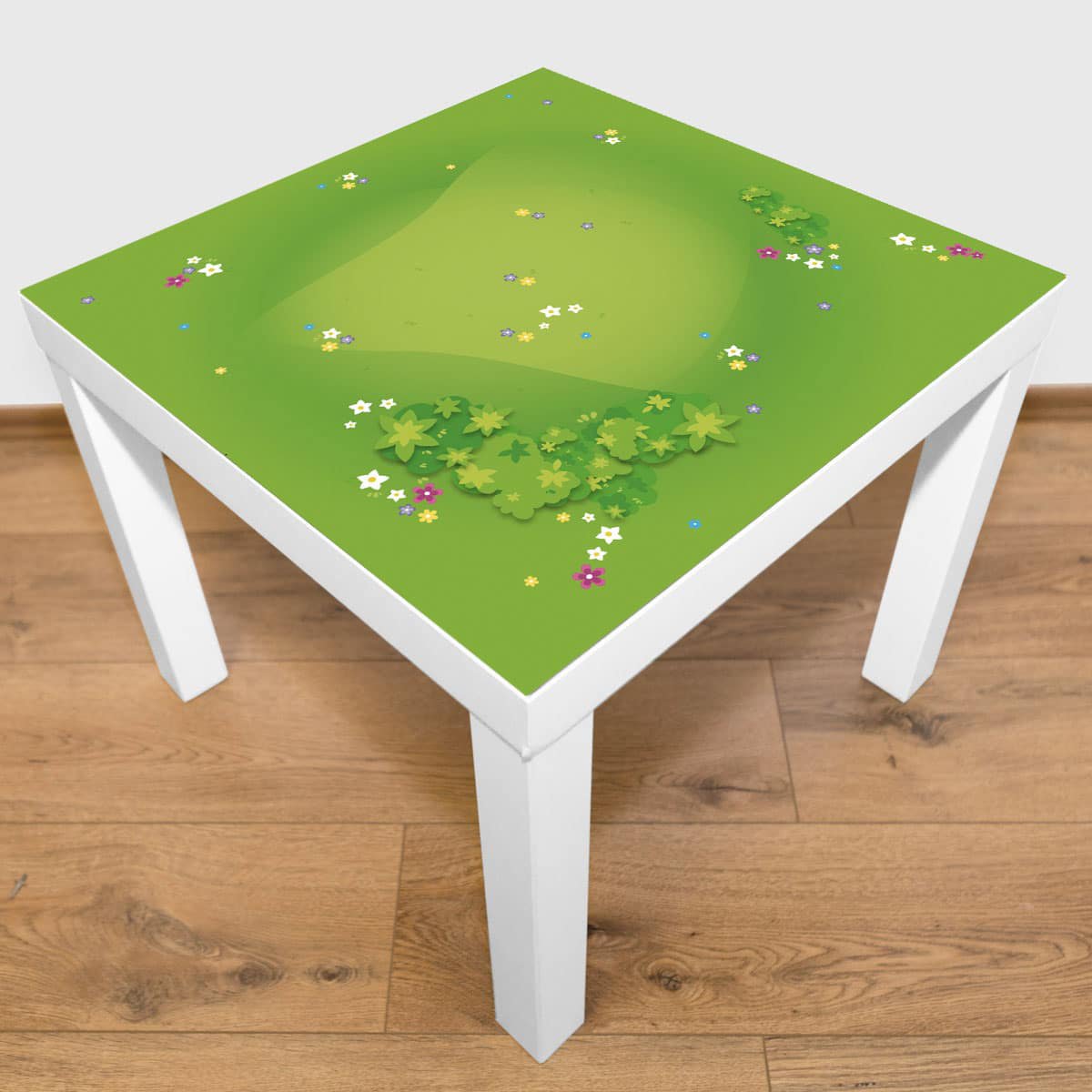 Playmat - trawiasty krajobraz z kwiatami
