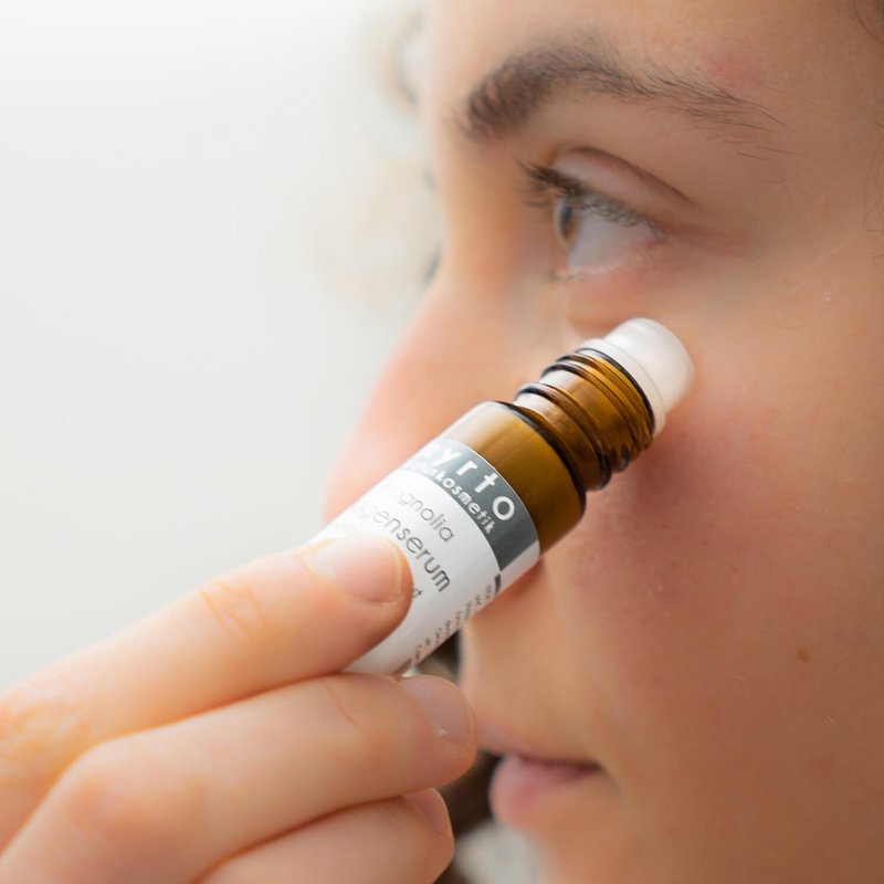 myrto organic magnolia eye serum roll-on