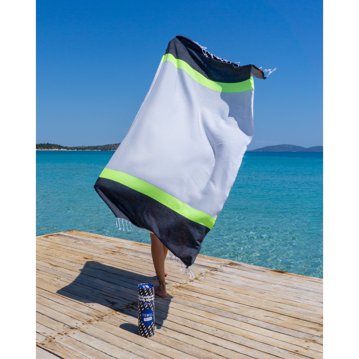 TOWEL TO GO NEON Serviette de plage en coton recyclé 180x100 cm | Serviette de piscine à séchage rapide | Gris / Noir | avec coffret cadeau