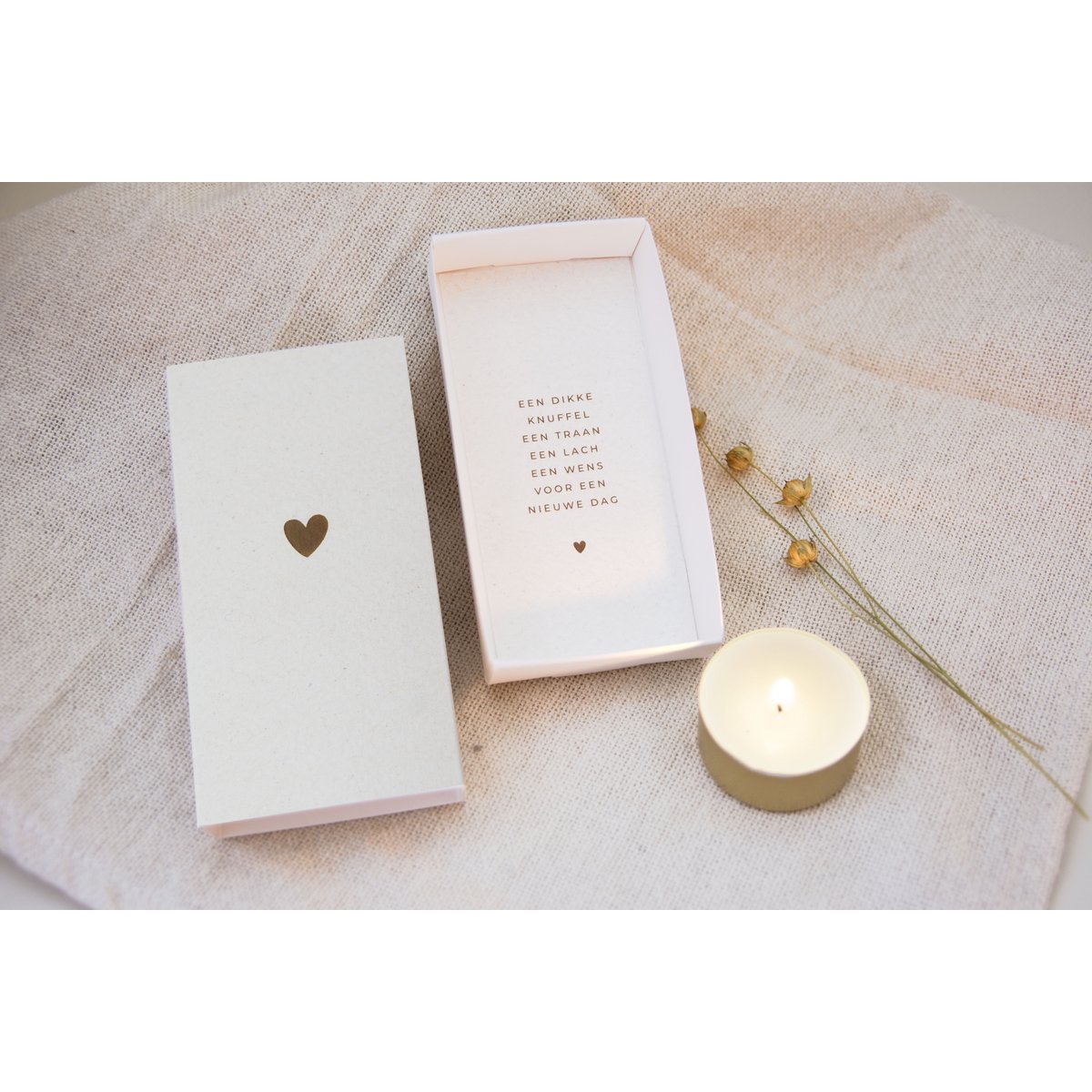 Lumière dans un coeur de boîte