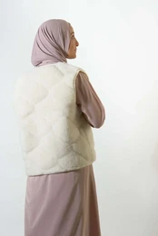 Wool Vest - Flat White Bubble Shorty