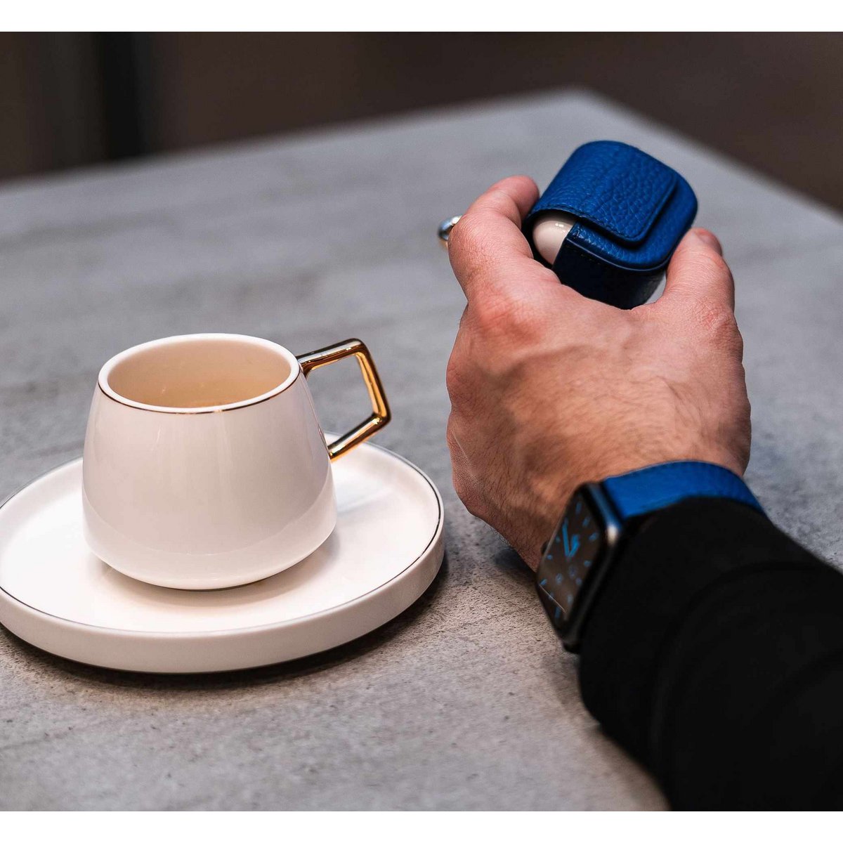 AIRPODS PRO CASE NAPPA BLUE WITH CARABINER