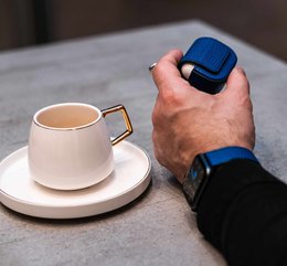 AIRPODS PRO CASE NAPPA NIEBIESKI Z KARABIŃCZYKIEM