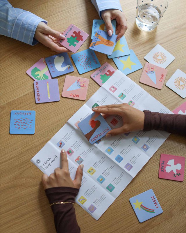 Juego de memoria consciente para niños, parejas y palabras a juego