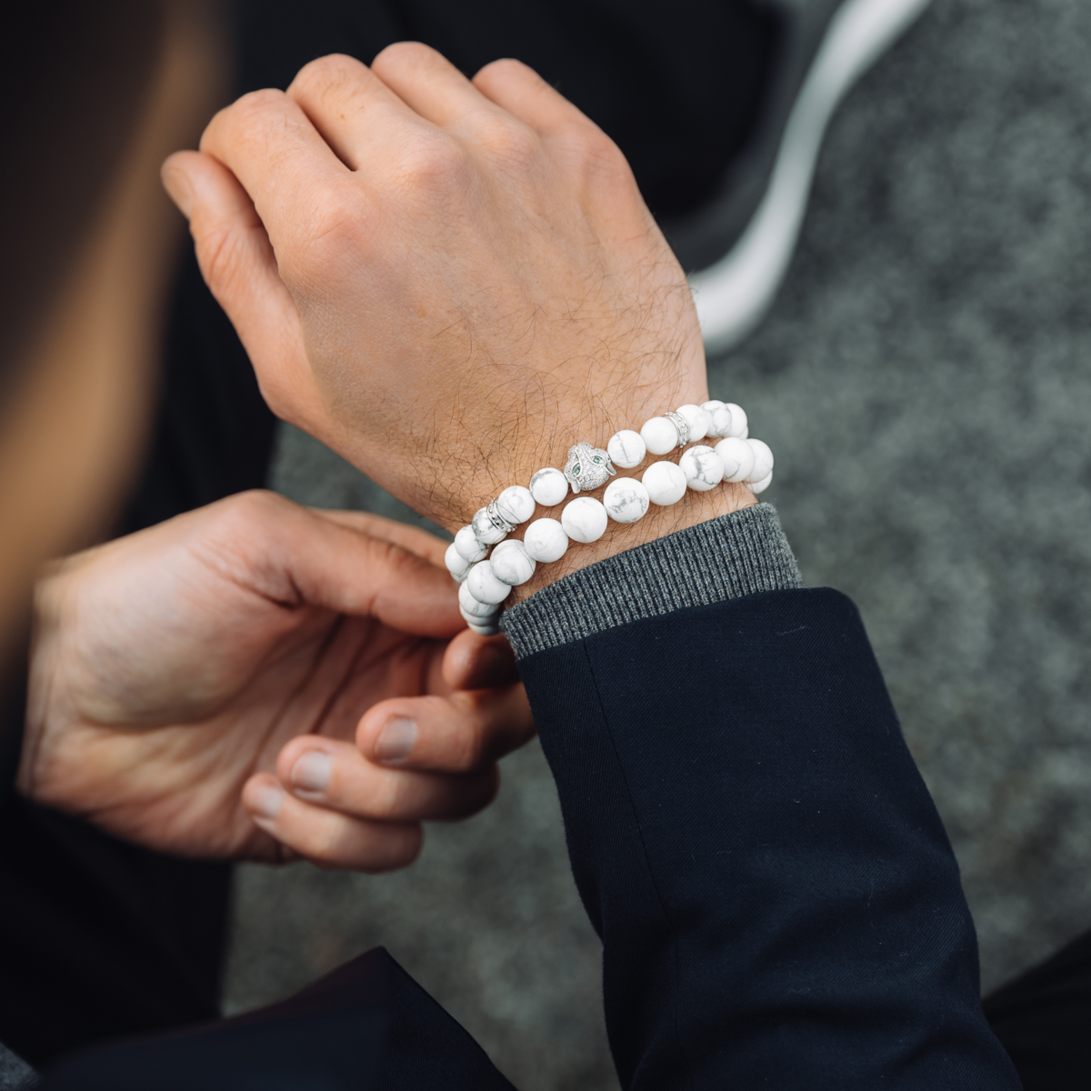 Men's WHITE HOWLITE Bracelet With Silver LEOPARD Head