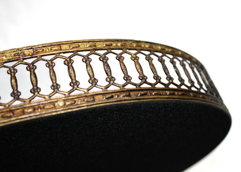 Signature tray oval antique world map edge grid gold