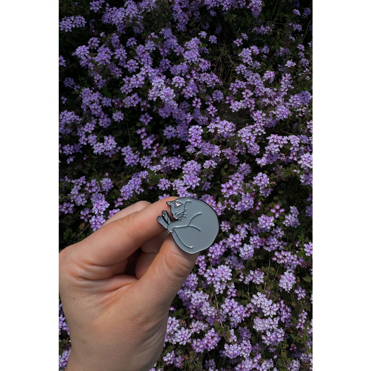 Enamel Pin "Sleeping Cat"