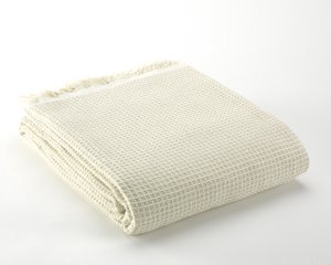 Abella cream multipurpose quilt