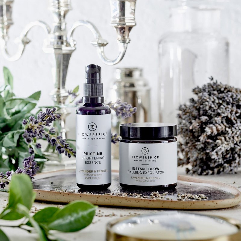 Illuminating Set - Øjeblikkelig glød exfoliator + uberørt essens