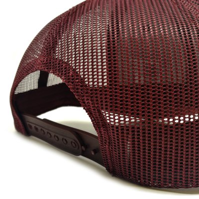 Gorra Trucker Rojo Burdeos