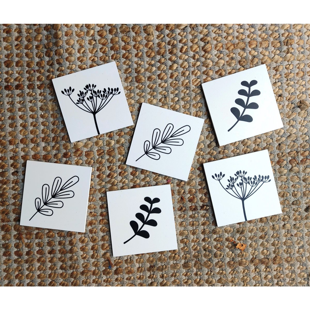 Coasters black/white flower/plant