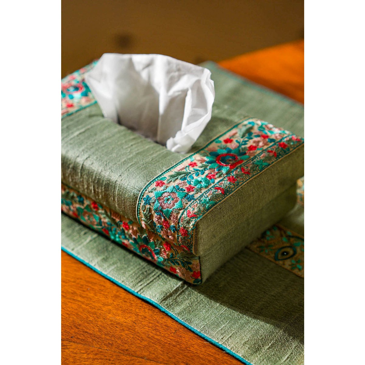 Tissue Box Cover | Dupion Silke Håndvævet Blomster | 24x14 cm