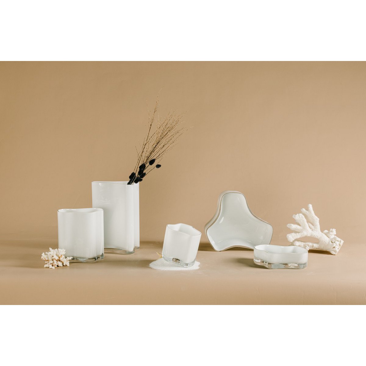 New modern design vase inspired by CORAL and Aalto, middle size, COR20WH