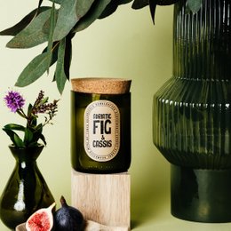 Adriatic Fig & Cassis Soy Wax Candle - Grønt glas