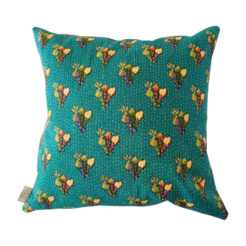Square cushion in Kantha N°4