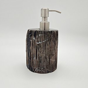 Seifenspender aus versteinertem Holz