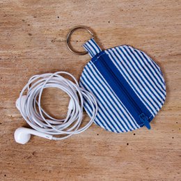 Case for small items of organic cotton